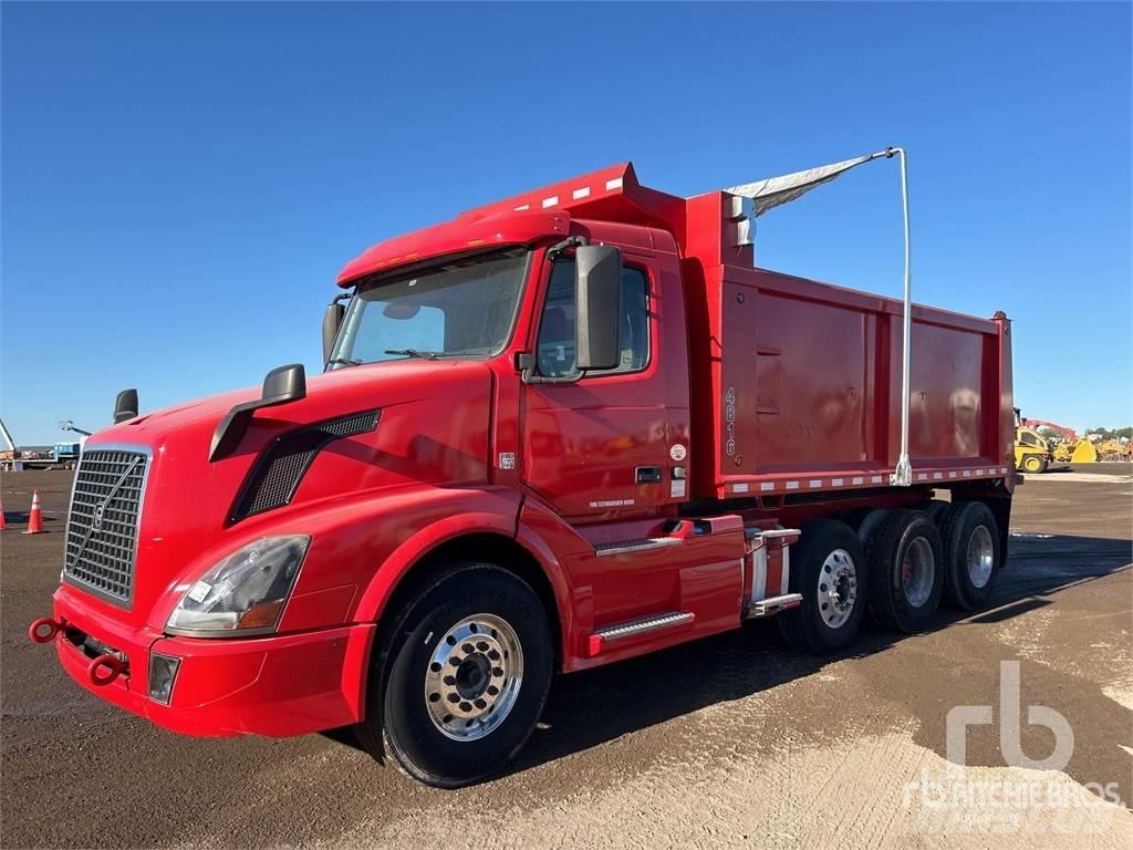 Volvo VNL300 Camion benne