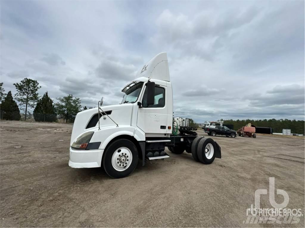 Volvo VNL300 Tracteur routier