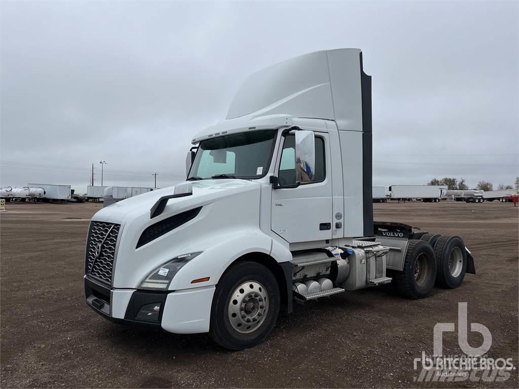 Volvo VNL62T300 Tracteur routier