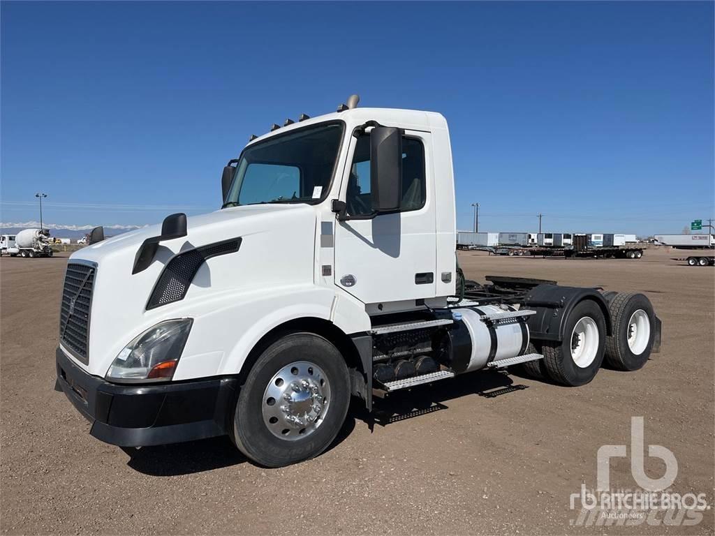 Volvo VNL64300 Tracteur routier