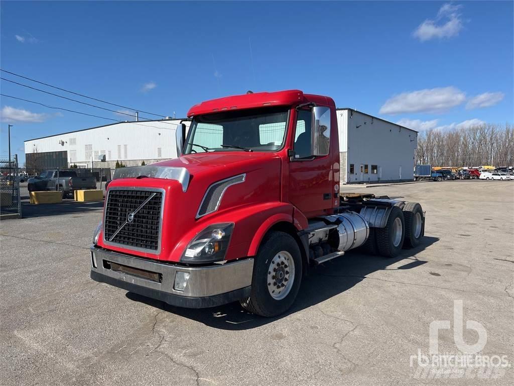 Volvo VNL64T Tracteur routier