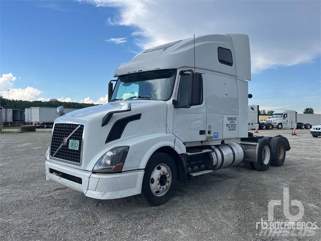 Volvo VNL670 Tracteur routier
