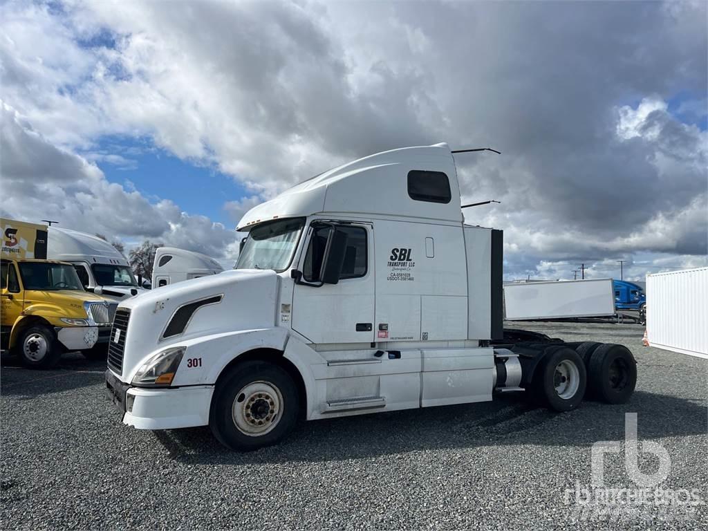 Volvo VNL670 Tracteur routier