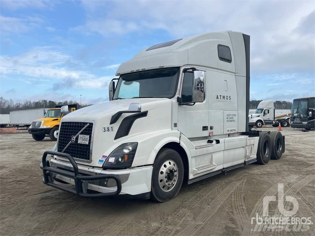 Volvo VNL670 Tracteur routier