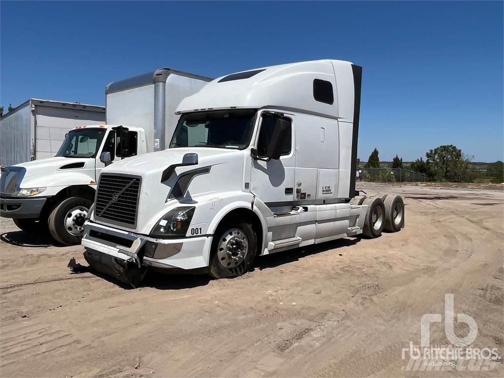 Volvo VNL670 Tracteur routier