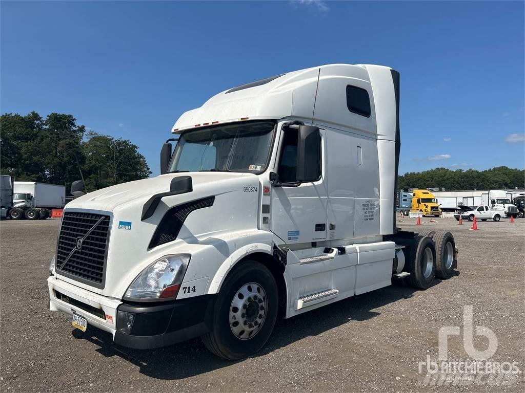 Volvo VNL670 Tracteur routier