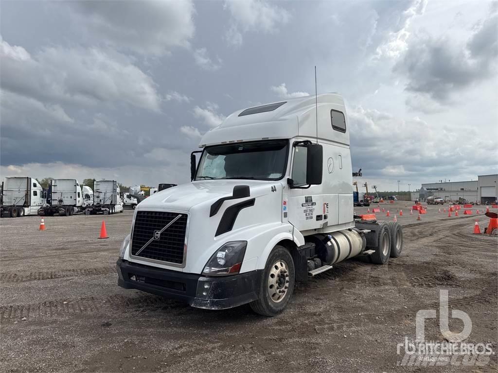Volvo VNL670 Tracteur routier