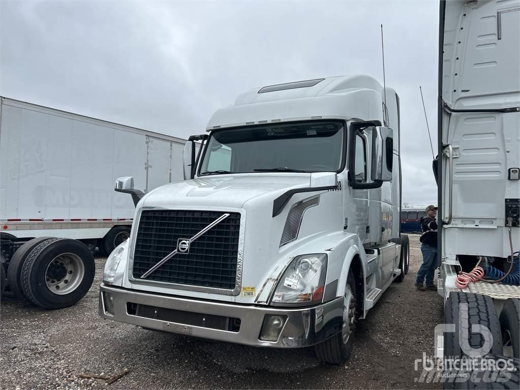 Volvo VNL670 Tracteur routier