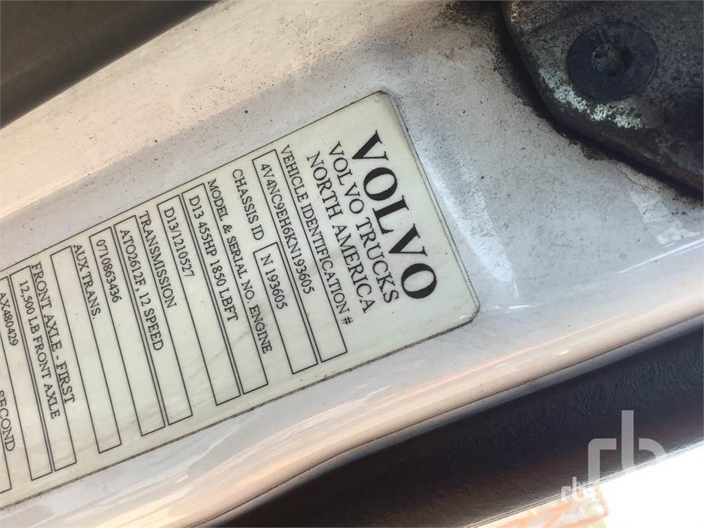 Volvo VNL760 Tracteur routier