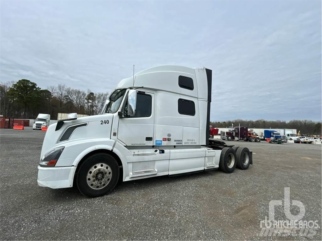 Volvo VNL780 Tracteur routier