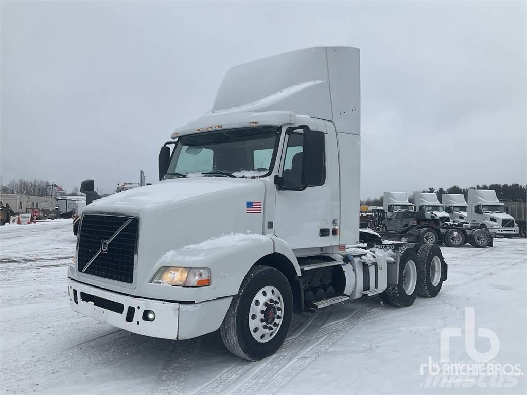 Volvo VNM300 Tracteur routier