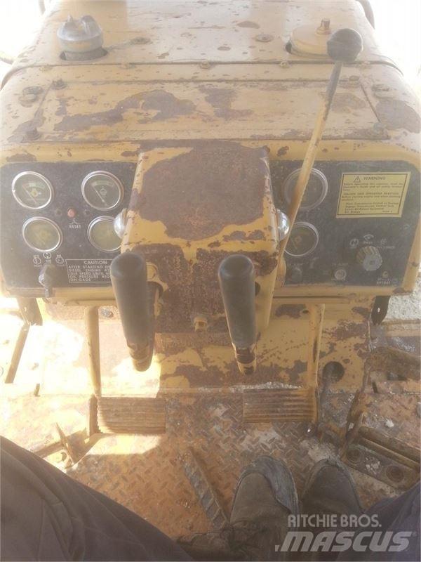 CAT D6D LGP Bouteurs sur chenilles
