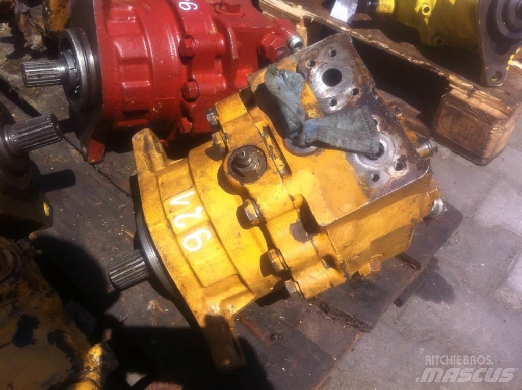 Komatsu E215... Moteur