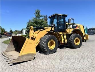 CAT 966M Chargeuse sur pneus