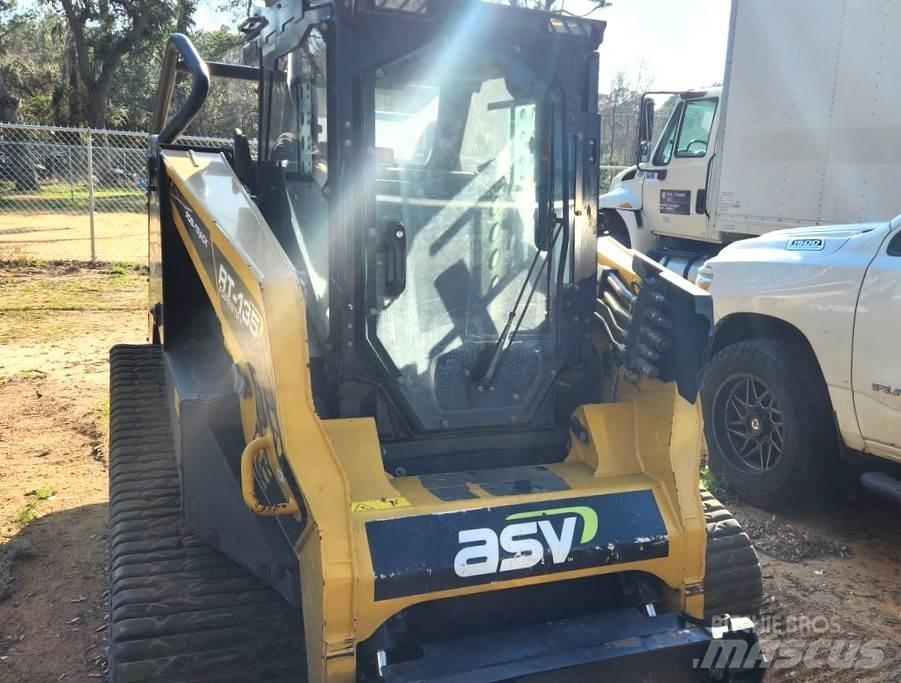 ASV RT135F Chargeuse compacte