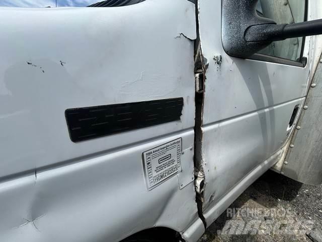Ford E-350 Camion Fourgon