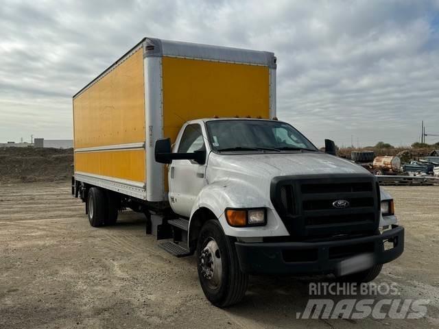 Ford F750 Camion Fourgon