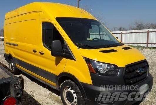 Ford Transit 250 Autre camion