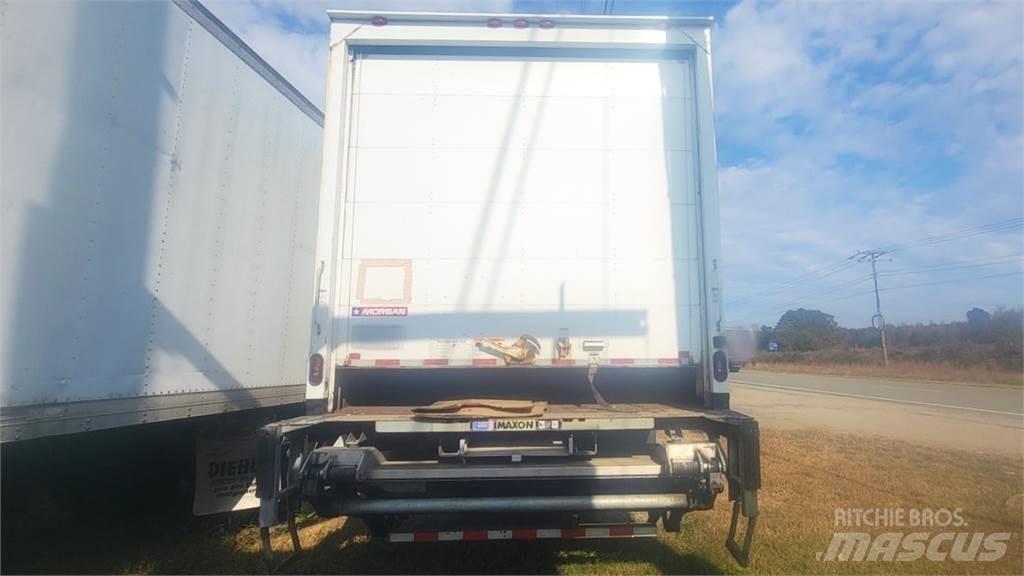 Freightliner M2 Camion Fourgon