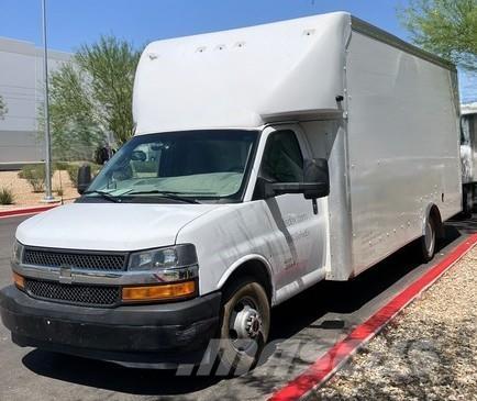 GMC Savana 4500 Camion Fourgon