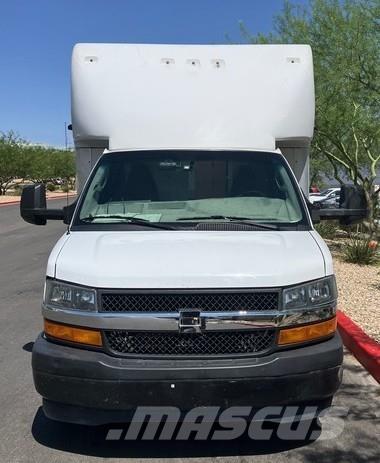 GMC Savana 4500 Camion Fourgon