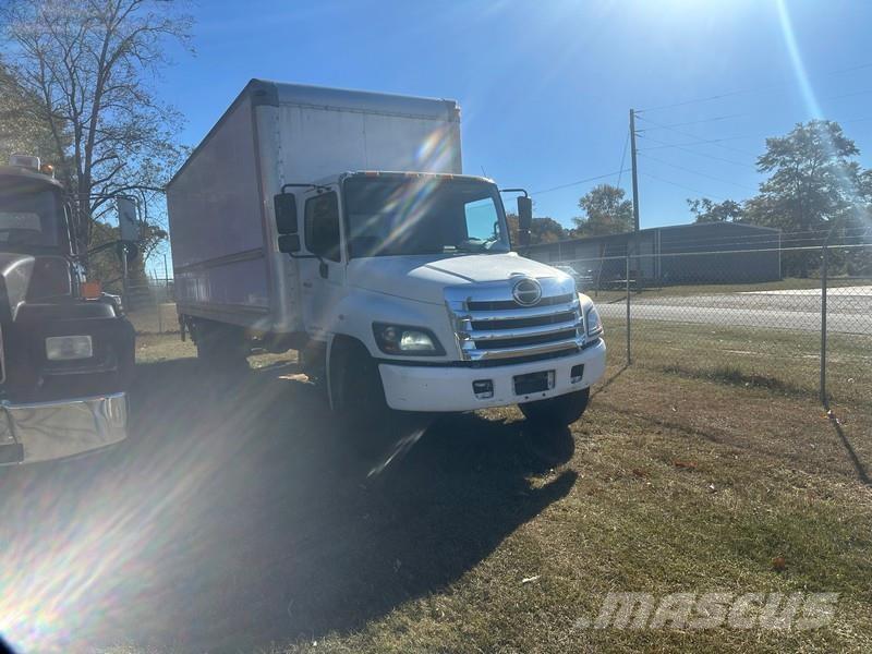 Hino 258LP Camion Fourgon
