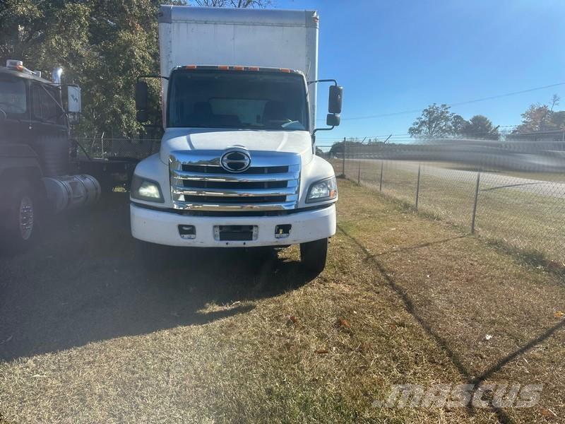 Hino 258LP Camion Fourgon