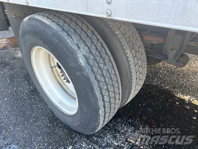 Hino 268 Camion Fourgon