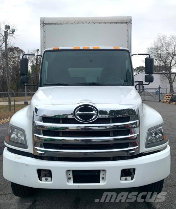 Hino 268A Camion Fourgon