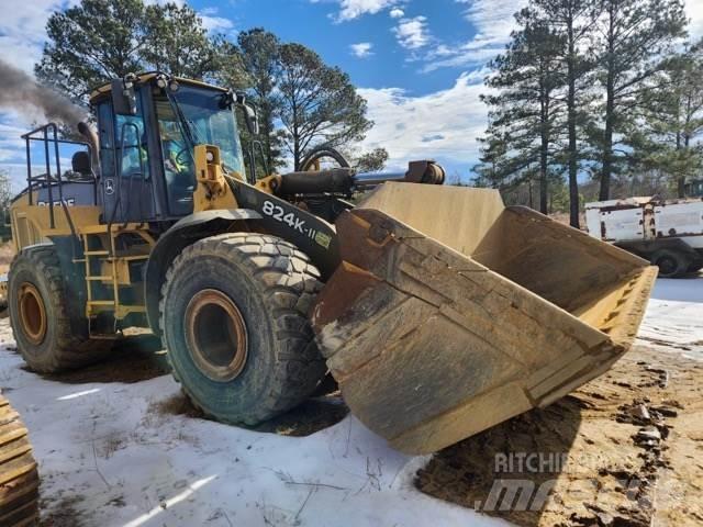 John Deere 824K Chargeuse sur pneus