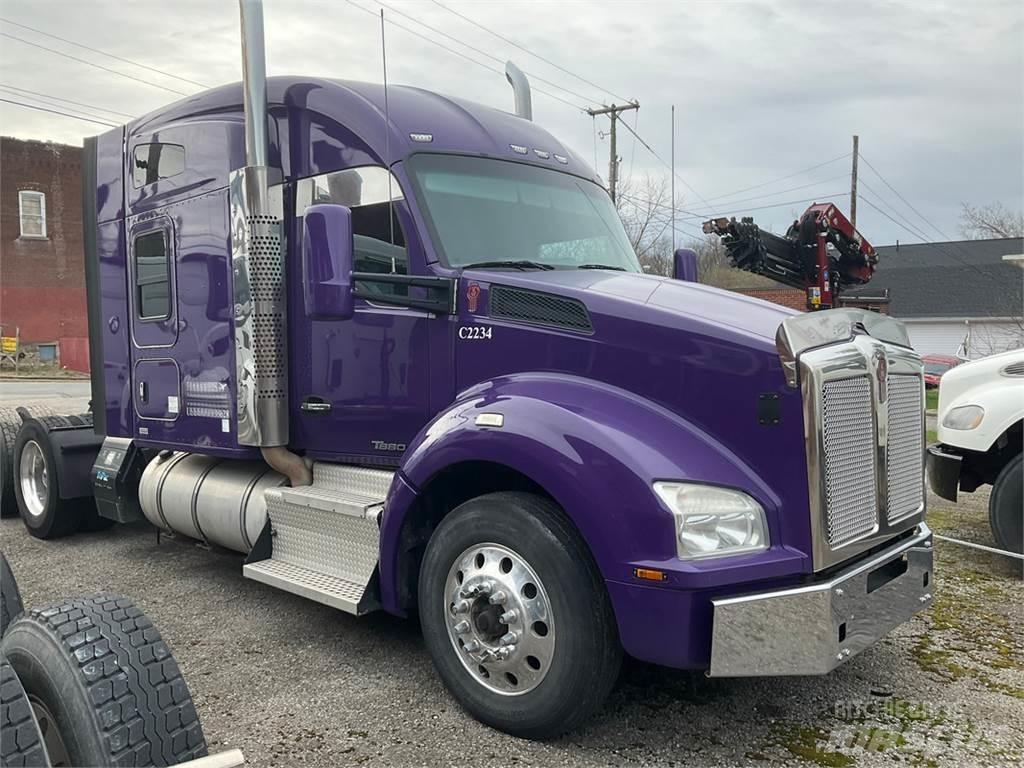 Kenworth T880 Tracteur routier