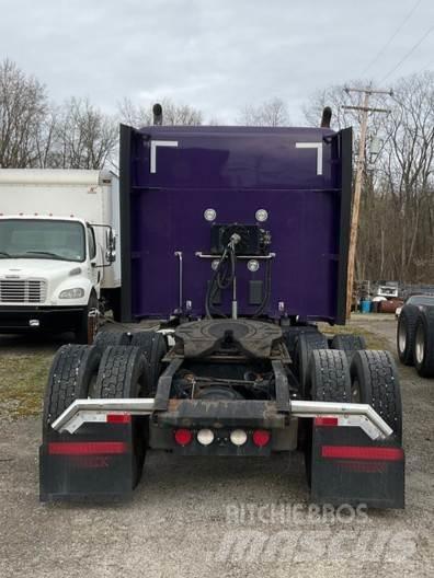 Kenworth T880 Tracteur routier