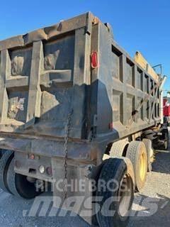 Mack CT713 Camion benne