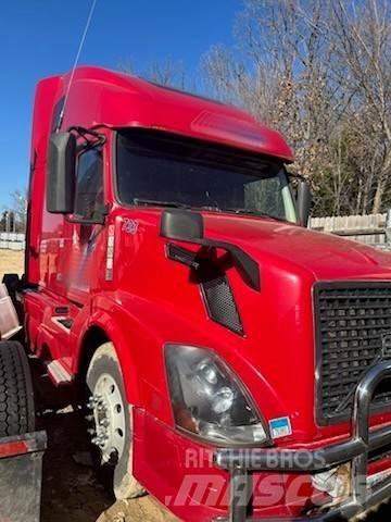Volvo VNL64T670 Tracteur routier