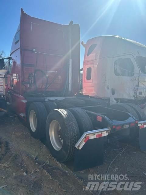 Volvo VNL64T670 Tracteur routier