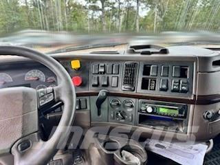 Volvo VNL64T780 Tracteur routier