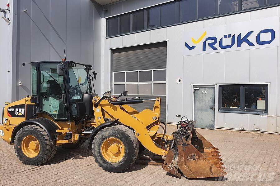 CAT 908 M Chargeuse sur pneus