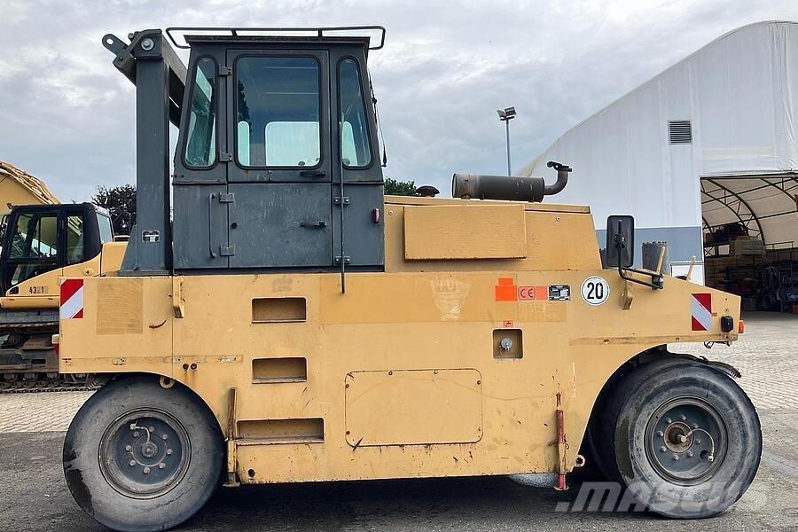 Hamm GRW 15 Rouleaux à pneumatiques