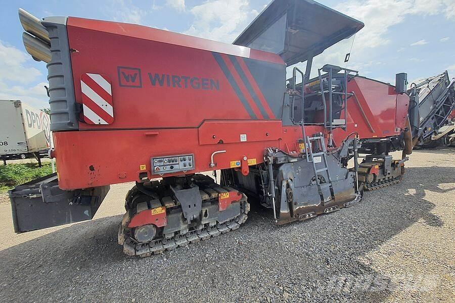 Wirtgen W 220 Fraiseuse à froid