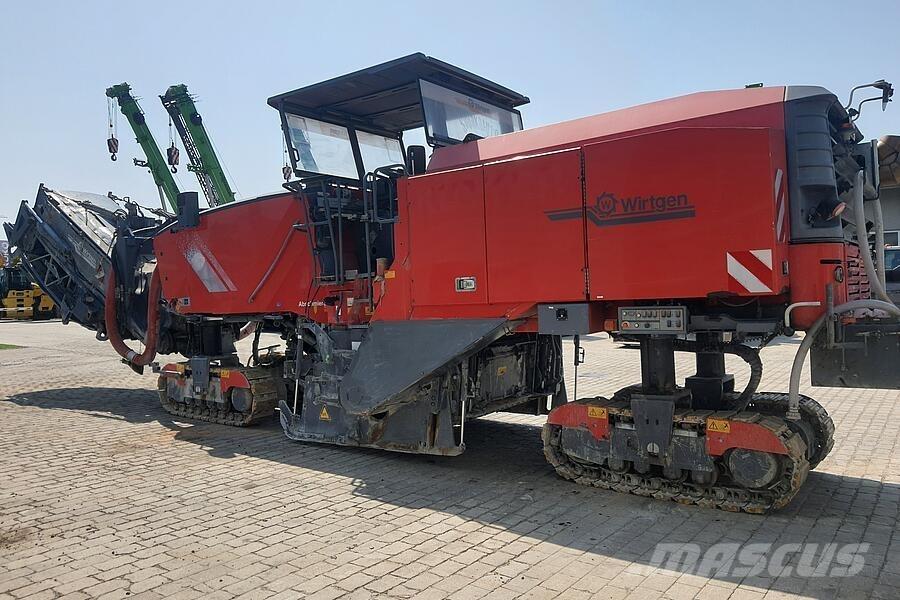 Wirtgen W 250 Fraiseuse à froid