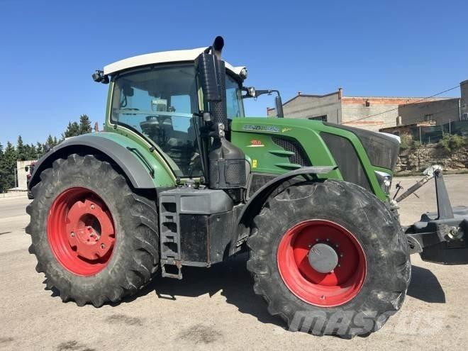Fendt 824 PROFI Tracteur