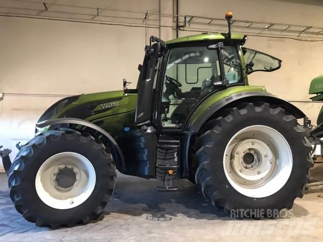 Valtra T235D Tracteur