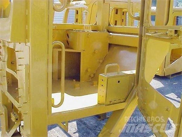 CAT  Cabine
