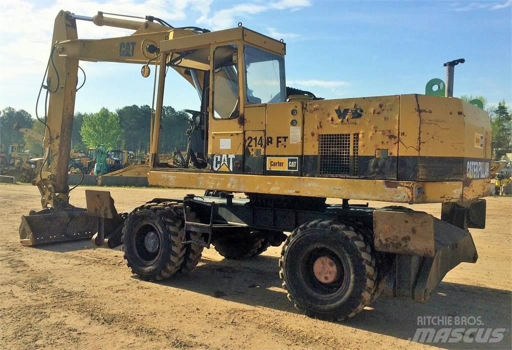 CAT 214B FT Pelle sur pneus