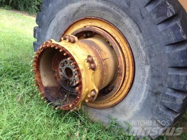 CAT 773B Tombereau articulé