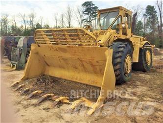 CAT 988 Chargeuse sur pneus