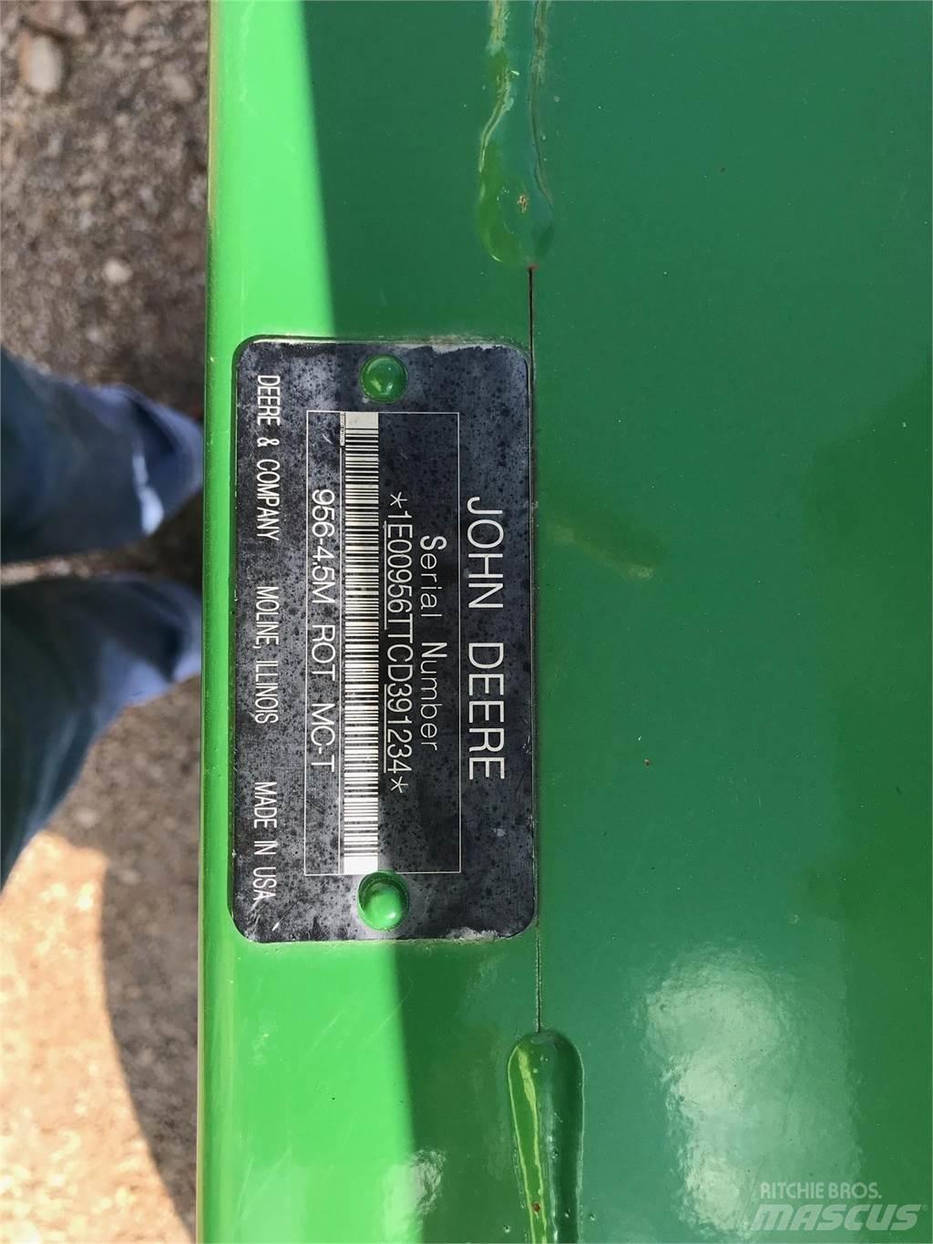 John Deere 956 Andaineur