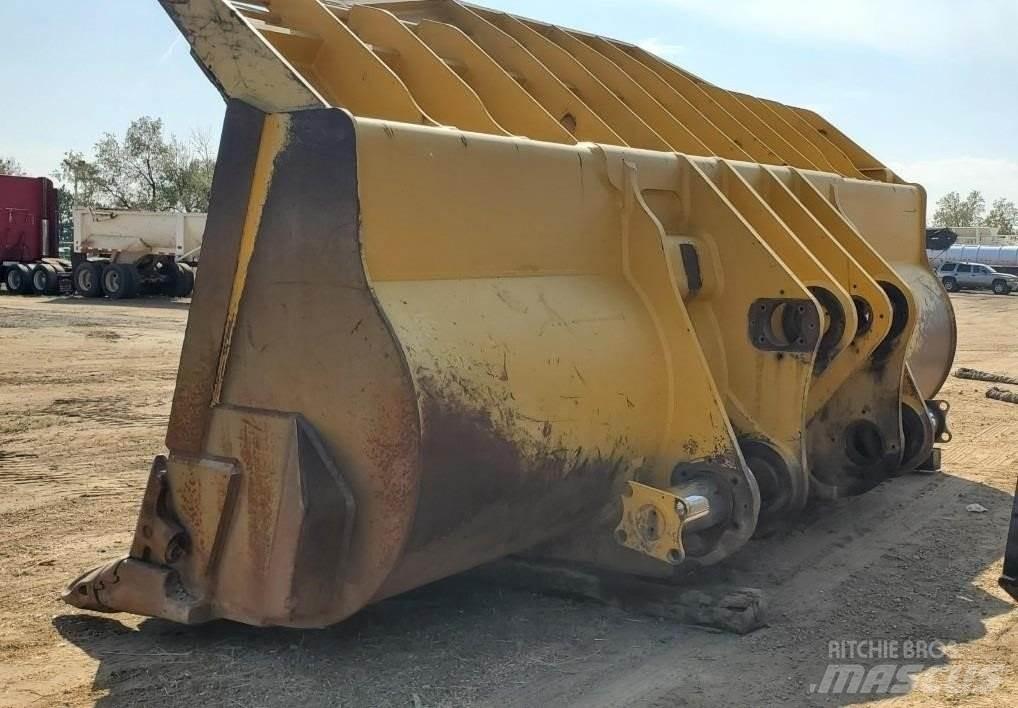Komatsu WA1200 Godet