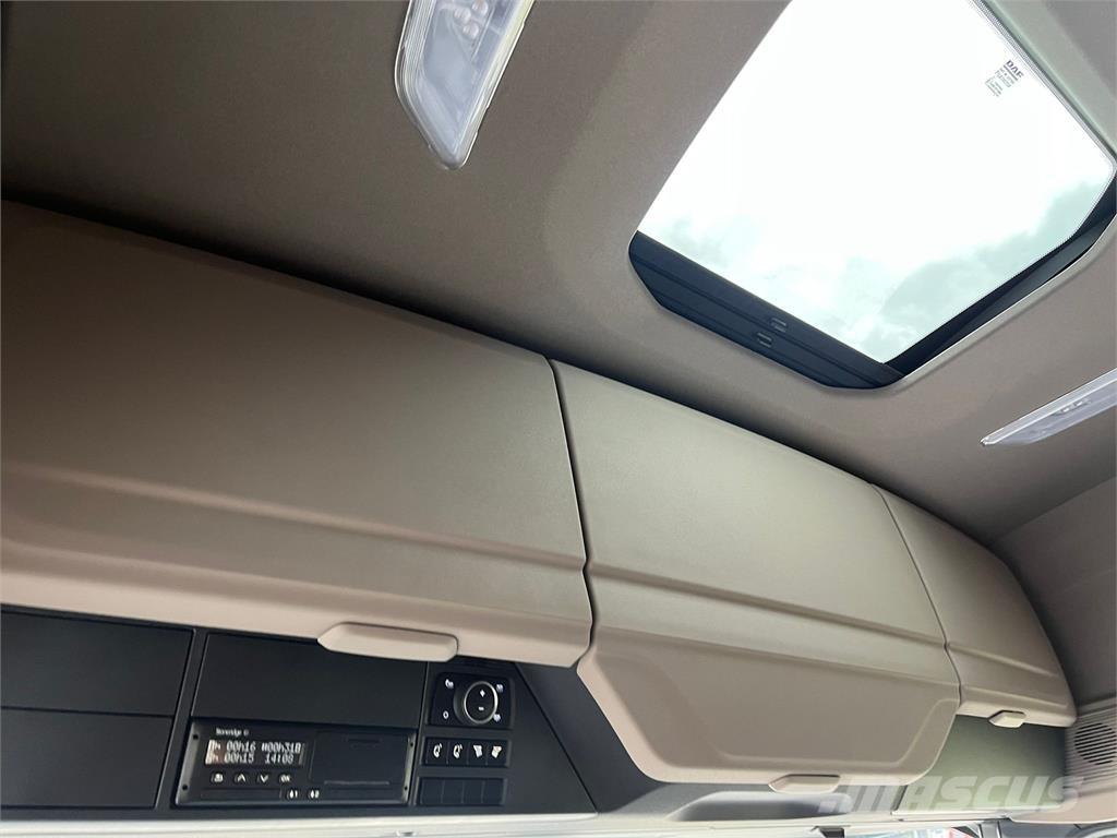 DAF XF480 FAS 6x2 Camion Fourgon