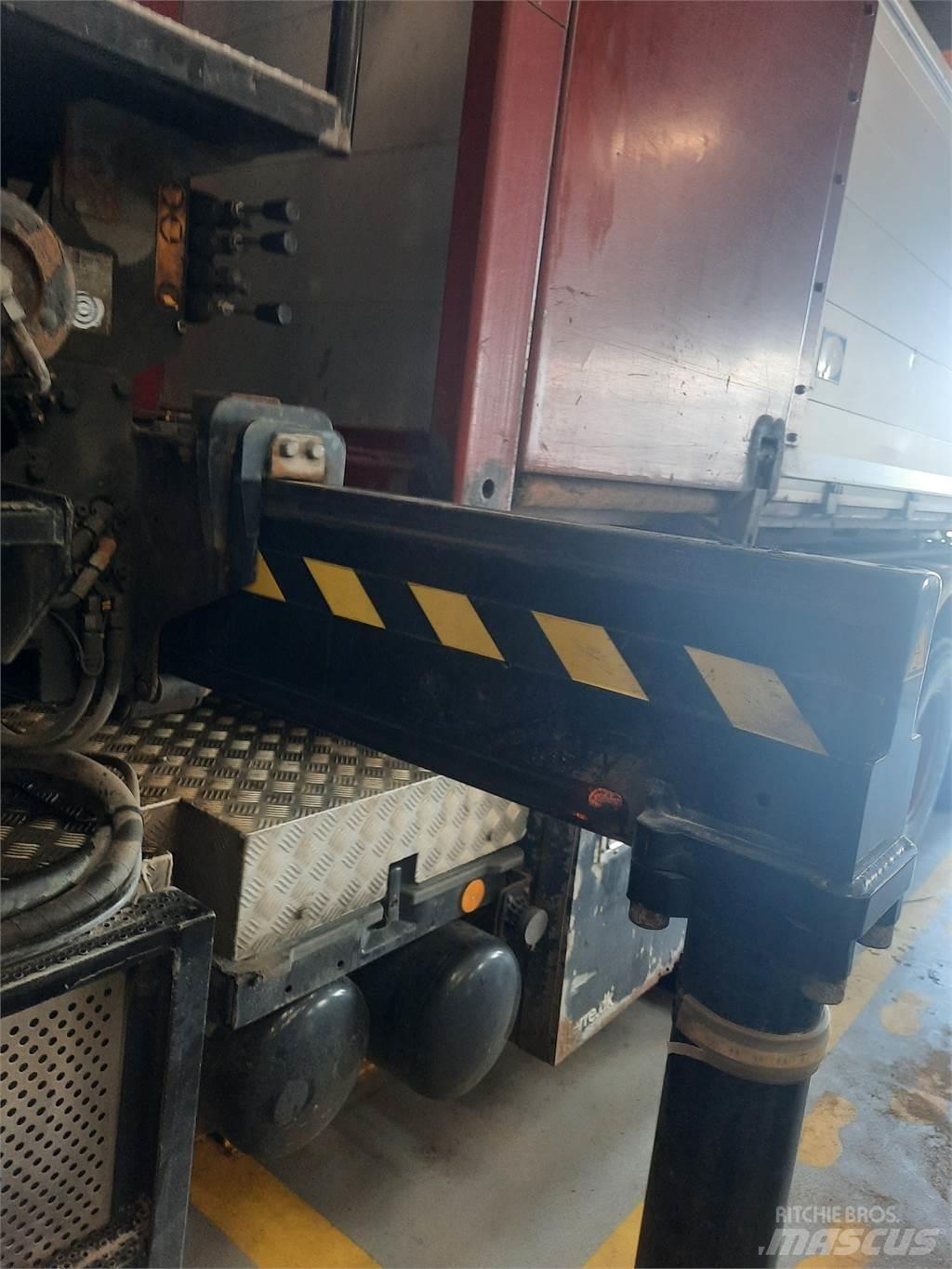 HMF 2820K5 RCS Grue auxiliaire